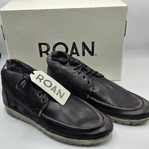 NWB Mens Roan Tobias shoes size 9.5
